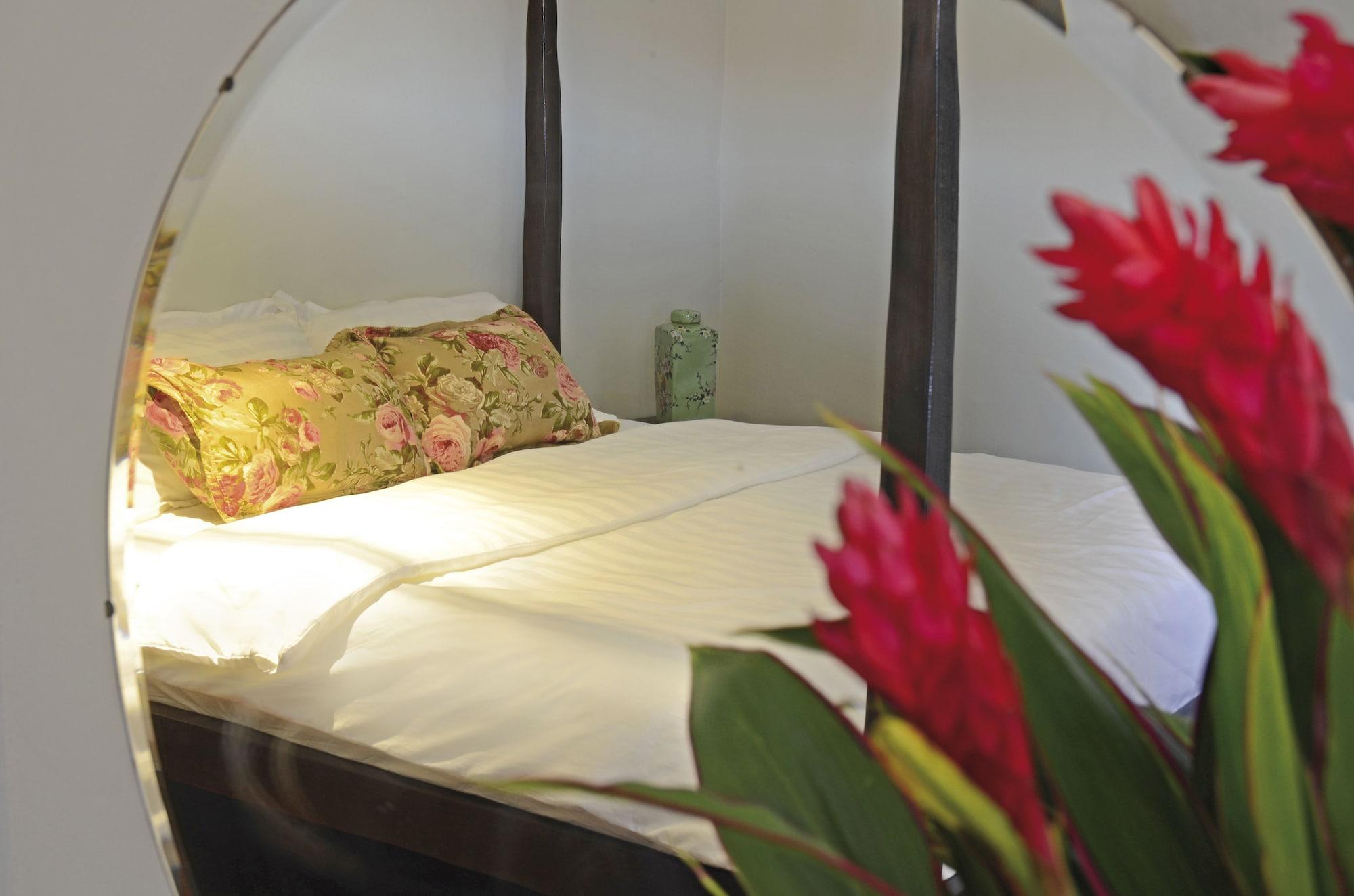 Hotel Noordin Mews 3*