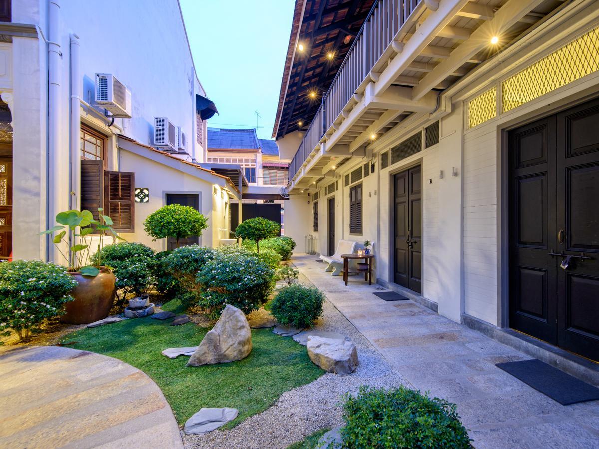 Noordin Mews