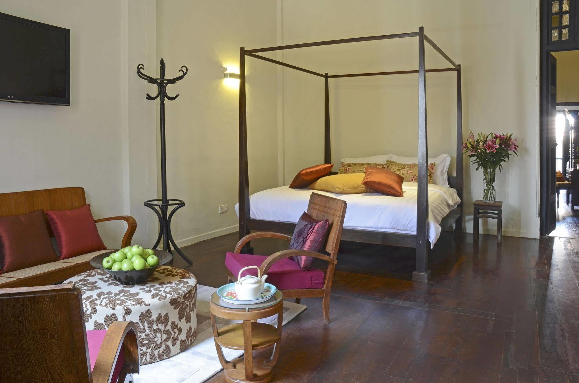 Noordin Mews Hotel 3*