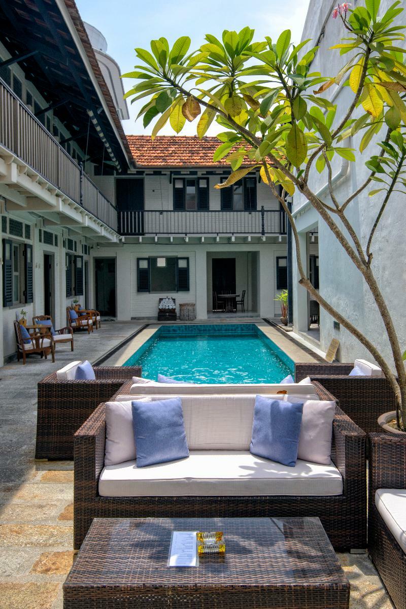 Noordin Mews Hotel 3*